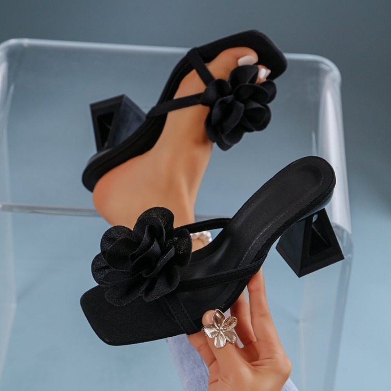 Summer Clothing On Sale - 여성용 3D 꽃 장식 샌들 삼각형