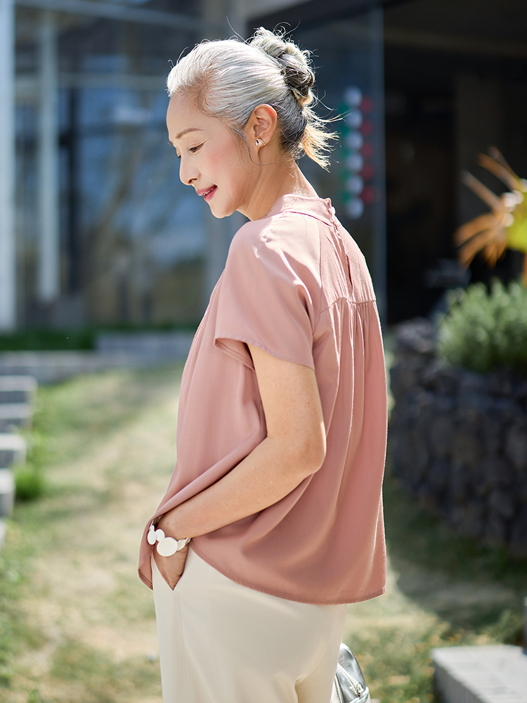 Muzhi 중년 어머니를위한 세련된 반팔 얇은 티셔츠  - Summer Clothing Women Over 50 리뷰 및 가격